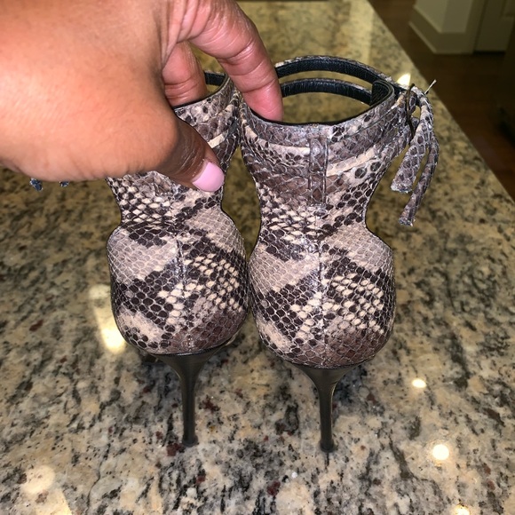 *SOLD* Giuseppe Zanotti Leather sandal EUR 36 - Picture 8 of 8